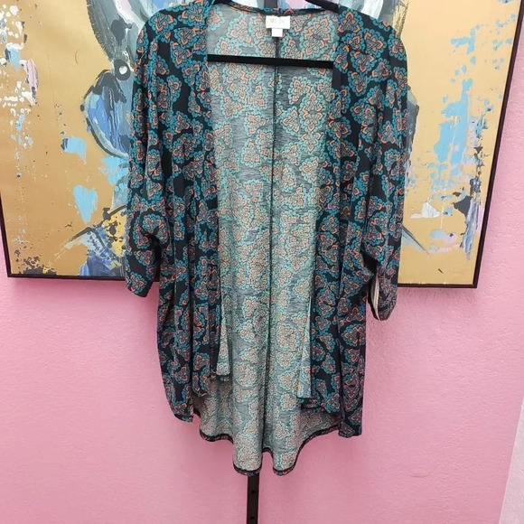 Lularoe Lindsay  - Picture 1 of 5